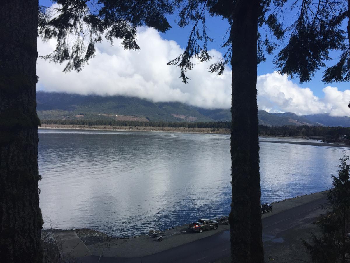 Tilby'S Rainbow Cottage Port Renfrew Esterno foto