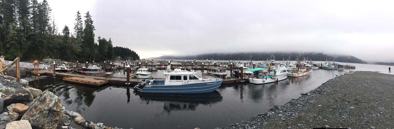 Tilby'S Rainbow Cottage Port Renfrew Esterno foto